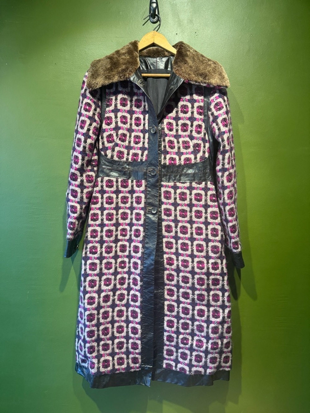 Vintage Womens Pink Patterned Long Coat with Faux Fur Collar